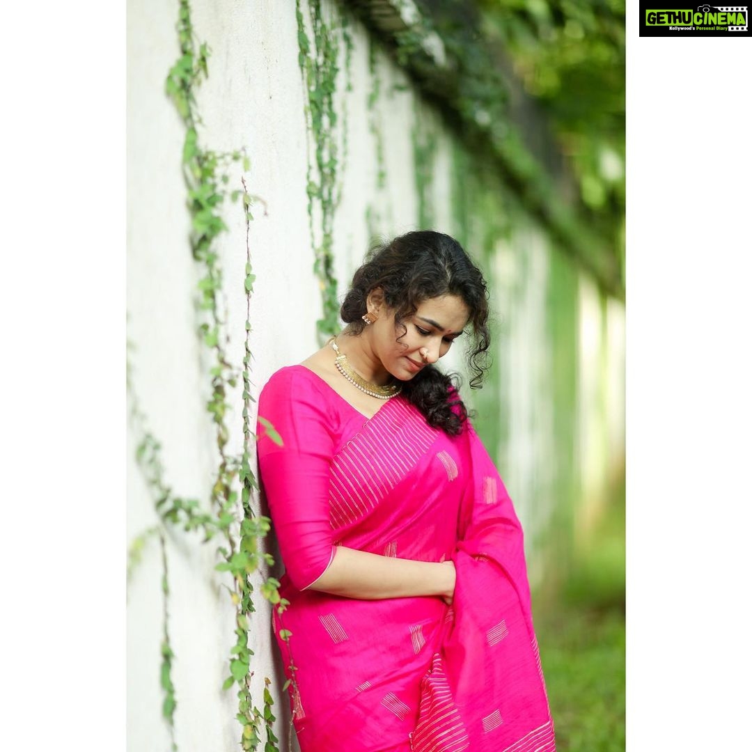 Misha Ghoshal Instagram - 😇😇😇 PC: @camerasenthil
