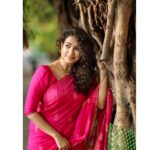 Misha Ghoshal Instagram - When you focus on the good, the good gets better 😁#sarees #newbeginnings #happyweekend ❤️ PC: @camerasenthil