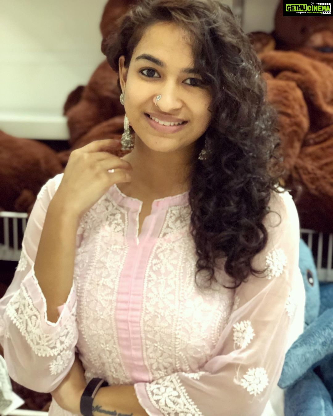 Misha Ghoshal Instagram - Smile for no reason 😁 #ikea #chikankari #instapic