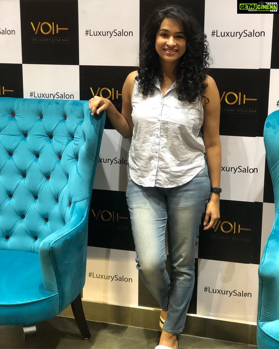 Misha Ghoshal Instagram - Hair Styled by @voltstylebar 😁 thanx a ton ❤️