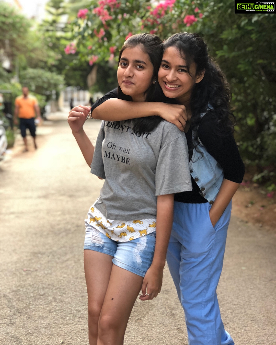 Misha Ghoshal Instagram - With these 2 cuties 😍😍😍 #cousinlove #foreverlove ❤️