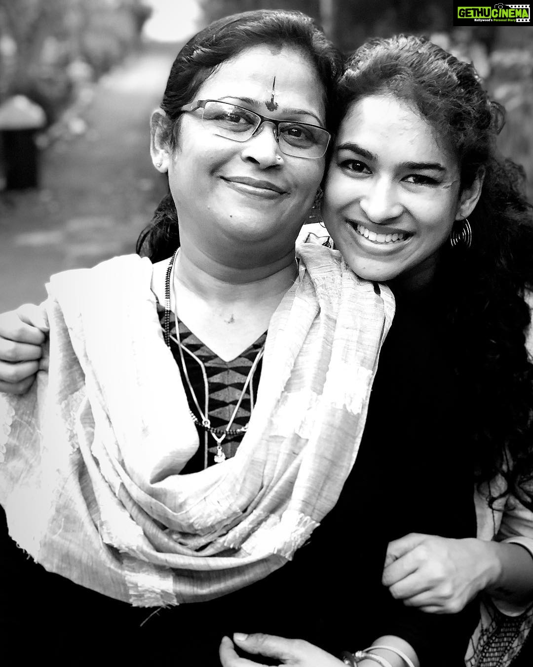 Misha Ghoshal Instagram - The only reason m alive ❤️ Thanx for giving me this life mumma 😘 love u so so soooo much 😘❤️❤️❤️