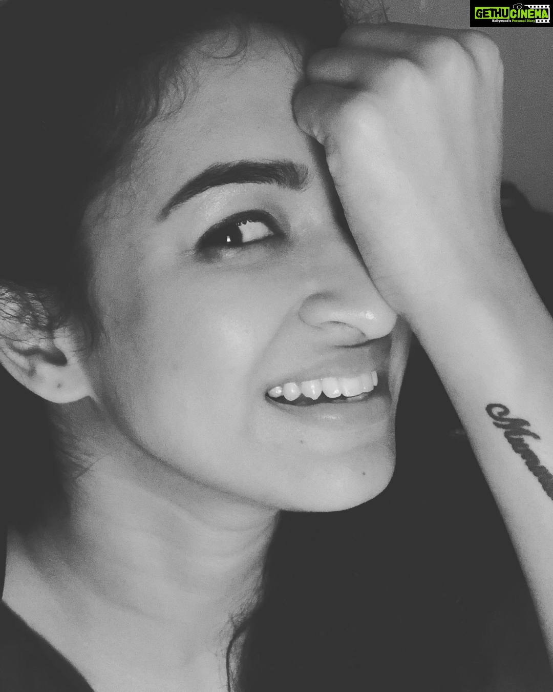 Misha Ghoshal Instagram - Black n white ❤️