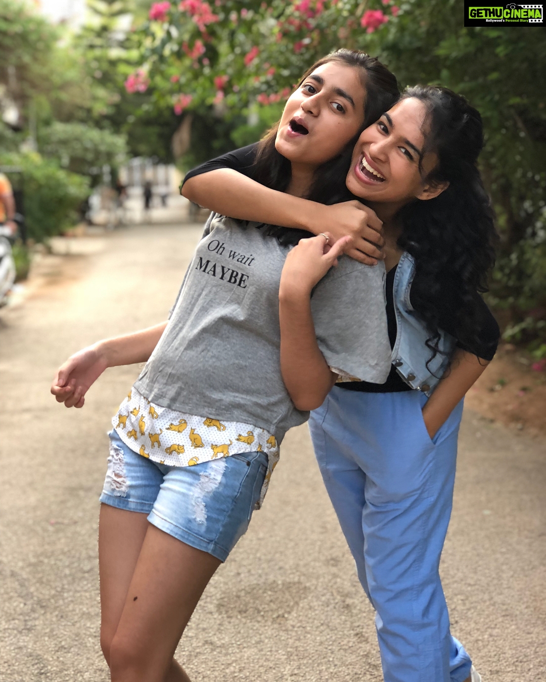 Misha Ghoshal Instagram - With these 2 cuties 😍😍😍 #cousinlove #foreverlove ❤️