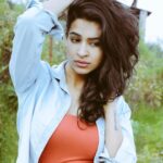 Misha Ghoshal Instagram - It’s my Birthdayyyy month 😁😁😁 so m finally going to do only nd only wat i want to do nd wat makes me happy 😃 💃🏻💃🏻💃🏻