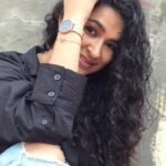 Misha Ghoshal Instagram - Definitely a Black Friyay with @danielwellington 🖤 Get up to 50% off on your favourite #danielwellington products, also, don't miss out on their 48h deals! Use my code DWMEESHA to get an additional 15% on your purchase. Hurry! Offer valid till stock lasts! #ad