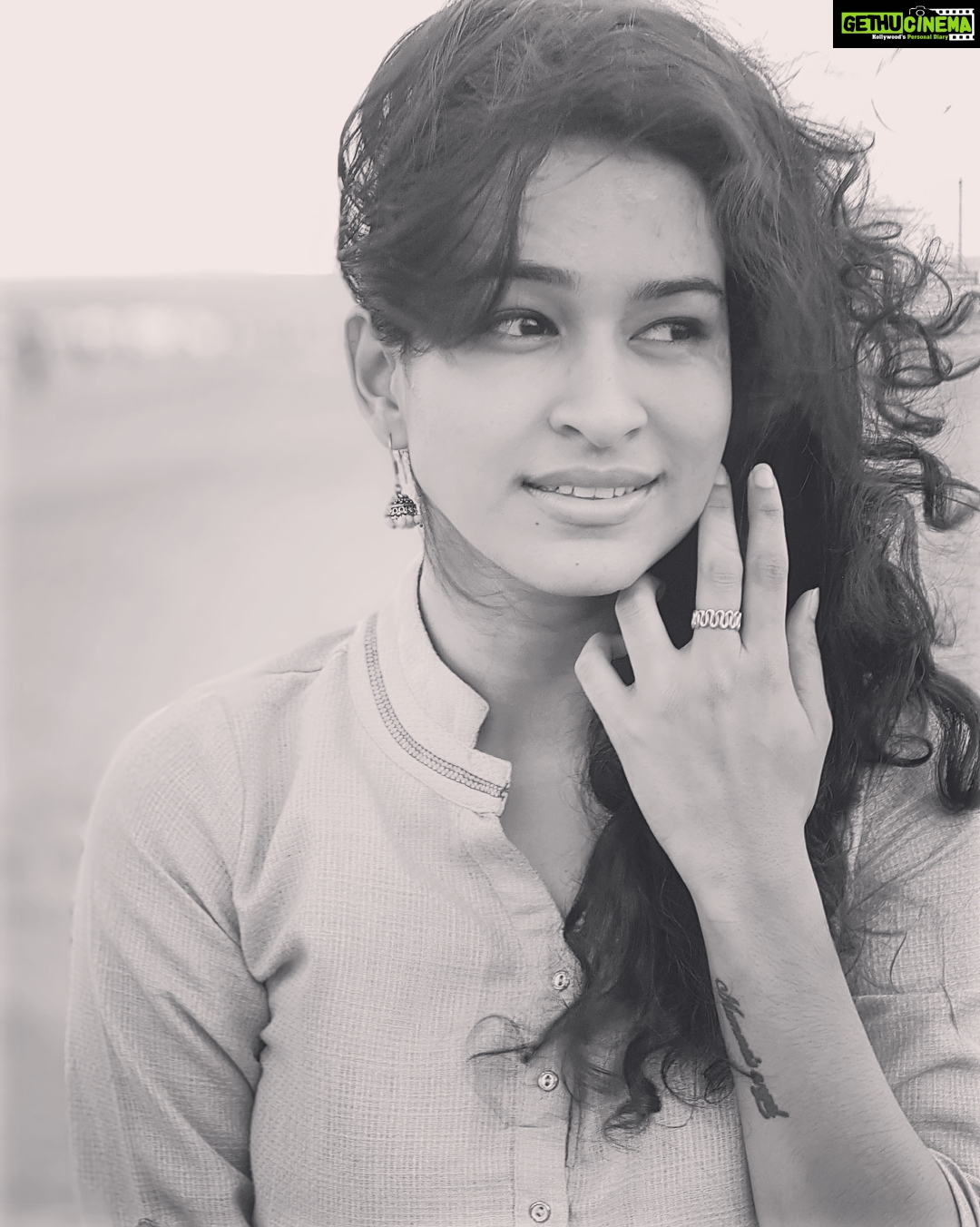 Misha Ghoshal Instagram - Coz i like it when my hair flyyyyysssss 😁😁😁
