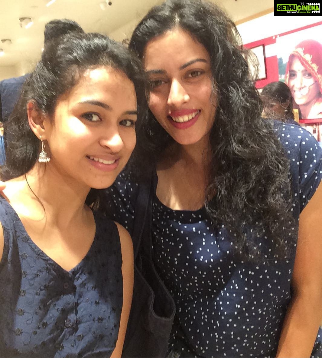 Misha Ghoshal Instagram - Met her for the 1st time ❤️ such a lovely person ❤️