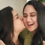 Miya George Instagram – Bday special kiss 😘 
I love u gini ❤️ @ginilijo