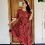 Miya George Instagram – Recently came across momscradle. Easy-to-use cotton comfortable dresses for nursing mothers. Fashionable too. Thank you @momzcradle for the lovely dresses