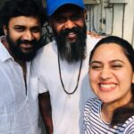 Miya George Instagram - With Captain of the ship “Driving licence “ Dir Lal jr and Editor Ratheesh 🎥🎞✂️ Thanks a ton Jean chetta for the opportunity..I can’t thank u enough.. 🤗🤗 #DrivingLicence #LalJr #xmasHit #Success ❤️🤗 #Thankuall