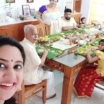 Miya George Instagram - Whole fmly together for Onam celebration.. Happiest onam wishes to each one of u ❤