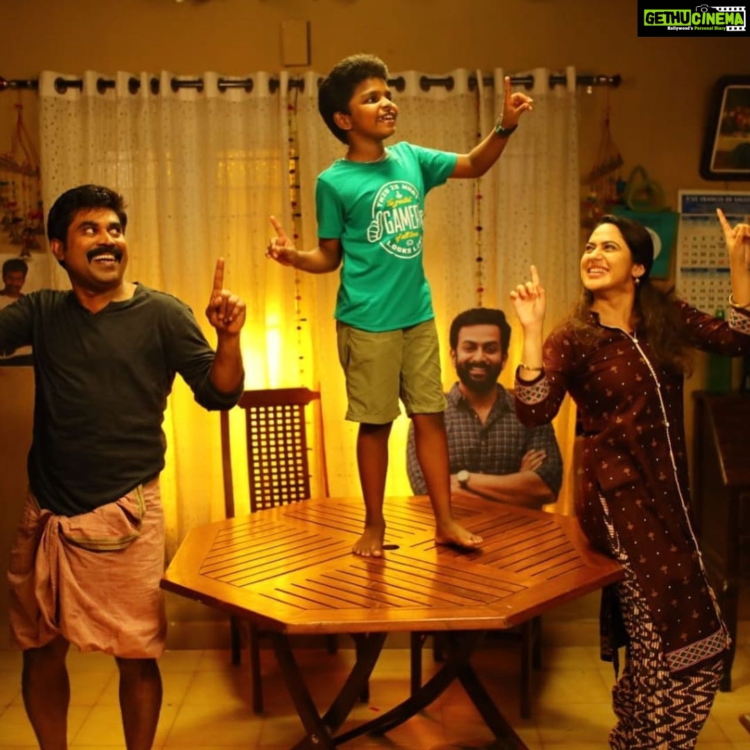 Miya George Instagram - Thanks a ton for the overwhelming response frnds ... Aa swapnam neraaaaayi 😍 Suraj venjaramood , Master Adish