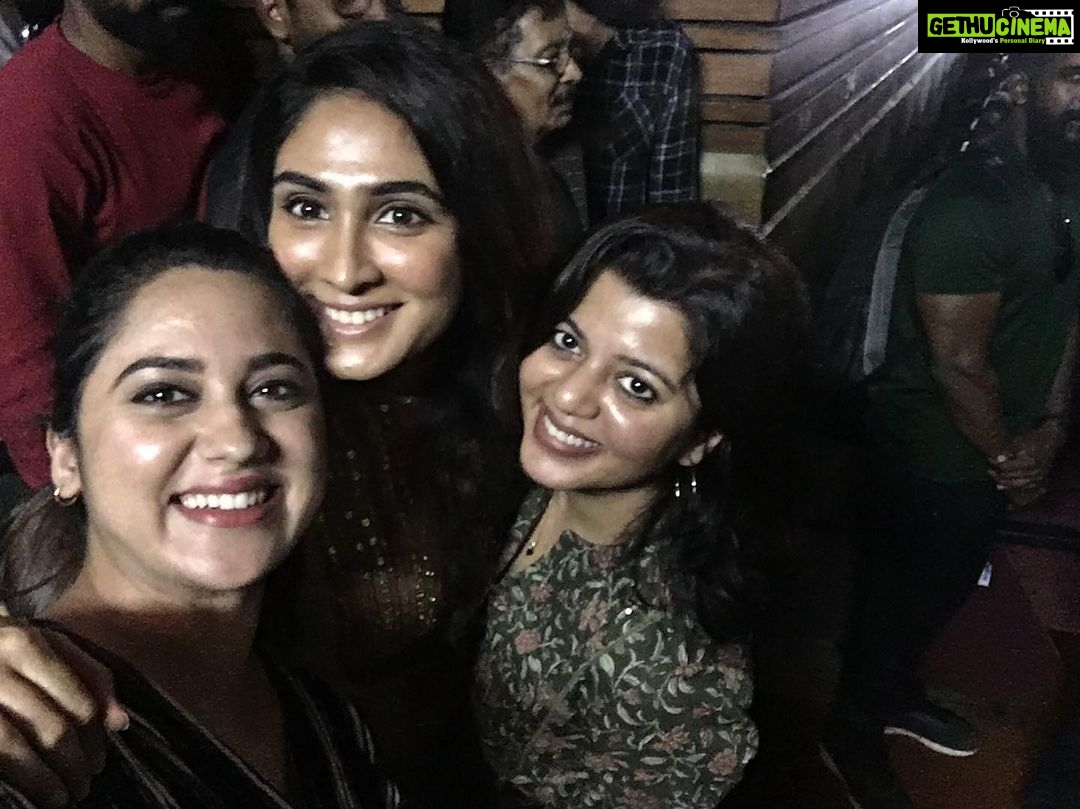 Miya George Instagram - Triple happy after the first show 😍🥰 With Producer Supriya chechi nd Actor Deepthi sathi Driving Licence 😀