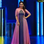 Miya George Instagram - Thank u @labelmdesigners for this lovely outfit. Few more minutes to go for today’s D5 Junior episode. Dnt Miss it 👯‍♀️💃 Makeup : Sudhakar Pic Courtesy: Umesh P Nair