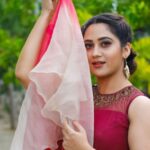 Miya George Instagram - Love each shades of ur life coz each of them hav its own purpose #Thoughts #Lyf #emotions #shoot #work Costume from @jeunemaree