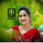 Miya George Instagram - In love with this beautiful saree❤️ Impressive detailing on blouse nd saree with red flowers nd beads works. Costume courtesy: @jeunemaree Pic courtesy: Umesh P Nair 3 leaf Mazhavil Manorama D5 Junior