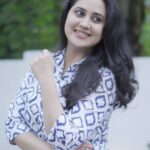 Miya George Instagram - Always look for positivity 🙂 Click by Bro in law @lijogeorgethomas