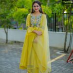Miya George Instagram - Wearing my Fav 💛 This yellow salwar with detailed neck is from @labelmdesigners kochi 🥰😍 Makeup: sudhakar Pic courtesy: Umesh P Nair 3 leaf