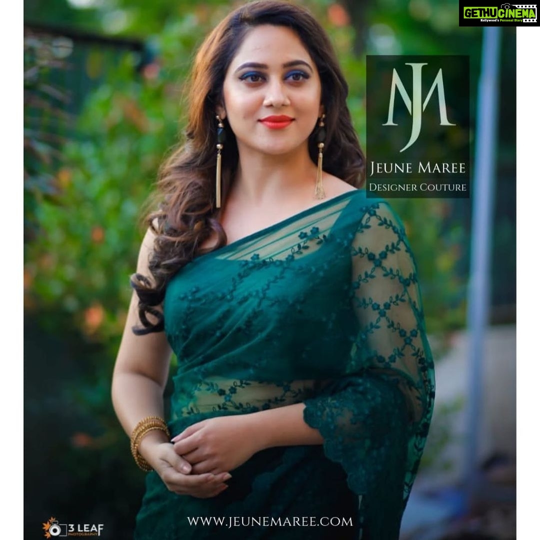 Miya George Instagram - Loved wearing this adorable saree. 💚 Don’t forget to watch today’s D5 Junior episode telecasting at 8 pm tonight in Mazhavil Manorama Costume courtesy: @jeunemaree Makeup : Sudhakar Pic courtesy: Umesh P Nair 3leaf
