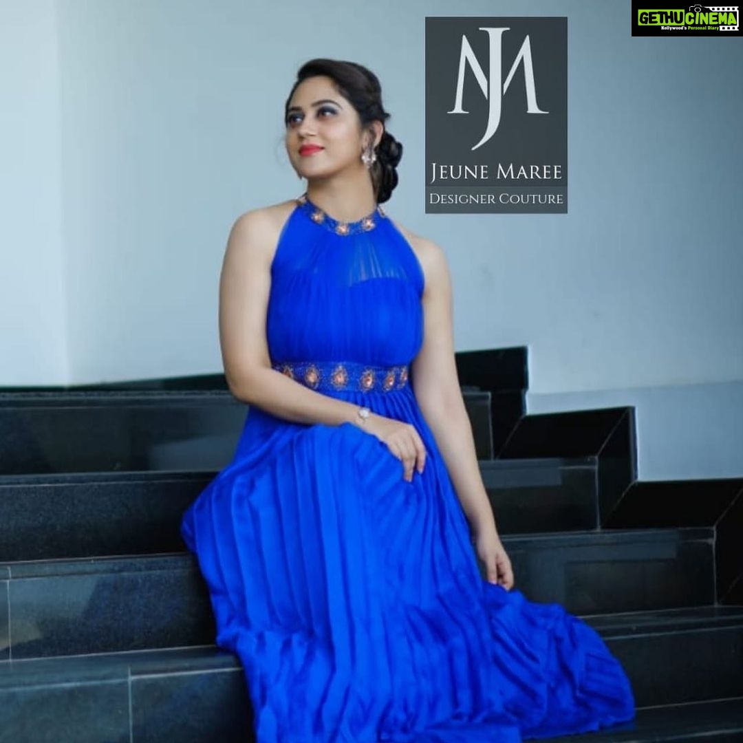 Miya George Instagram - Don’t know whether blue is the warmest colour or not but I wish to believe so 🤪 Catch me in D5 junior tonight’s episode at 8 pm in Mazhavil manorama. Costume courtesy: @jeunemaree Makeup : sudhakar Pic courtesy: Umesh 3Leaf