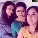 Miya George Instagram - Shoot mode 😛 @sheeluabraham21 @the__parvathinambiar