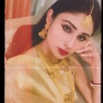 Mouni Roy Instagram - Home is where the heart is… ☺️ 🏡♥️🔱 • • • @ckcsons @ckcjewellers @chaitucotha 📸 @nambiar13 Bangalore, India