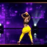 Mouni Roy Instagram - Jab #SrishtyNegi jaise L’il Masters lekar aayenge apna performance shaandaar, toh phir yeh audition round toh hona hi hai dhamakedaar. 😍 Dekhiye #DIDLilMasters, 12th March se, Sat-Sun, raat 9 baje, sirf @ZeeTV par. #DanceKeBaap @remodsouza @iamsonalibendre @ijaybhanushali @fullscreenentertainment