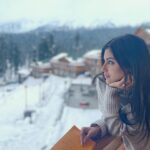 Mouni Roy Instagram - ❄️ The rooms were very still, while the pages were softly turned and the winter sunshine crept in to touch the bright heads & happy faces with white greetings. ❄️