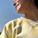 Mrunal Thakur Instagram – 🕊 🕊 🕊 
This song, this film ufff💕💕
Saturday vibe! 

P.S happy birthday @bachchan