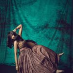 Mrunal Thakur Instagram - Genda phool 🌼🌼🌼 Magazine : @cineblitzofficial Produced by: @maximus_collabs_ Photographer: @sheldon.santos Stylist: @manishamelwani HmU : @loveleen_makeupandhair Outfit: @label_anushree