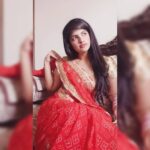 Naina Sarwar Instagram - Varamahalakshmi habbada hardika shubhashayagalu 🙏🏻 .. . #ladies #morepower #strength #lakshmipooja #ootd #red #saree #confidence #festivelook #festival #stayhome #staysafe #festiveseason