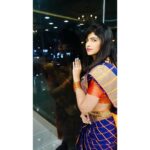 Naina Sarwar Instagram - Looking forward 2021🤞🏻 .. . ...avoid my Bluetooth its become a part of me! Mandya