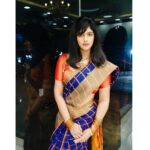 Naina Sarwar Instagram - Looking forward 2021🤞🏻 .. . ...avoid my Bluetooth its become a part of me! Mandya