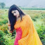 Naina Sarwar Instagram - These captures absolutely need no filters!!!! 🧡😇🧡 Pic credit : my very sincere personal assistant @nandan2000 #ReelandRealme #OOTD #yellowmyfavourite #simplynature #workmode #outdoors #soulfull Vijayawada, India
