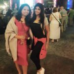 Naina Sarwar Instagram - Friends r such a blessing....#allaboutlastnight✨ @ishan @veena ❤❤ dis place is lit🔥 Irish Village, Dubai, UAE