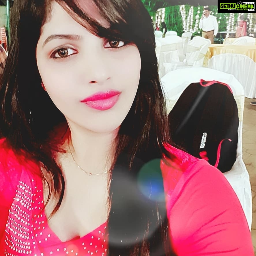 Naina Sarwar Instagram - #welcometothemonthofloveš¹š #mymonth #feb #febismine #happinessisredā¤