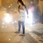 Naina Sarwar Instagram – #diwalibash #diwalioutfit #diwalimakeup&hair #familydiwalicelebrations2018