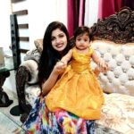 Naina Sarwar Instagram - #diwalibash #diwalioutfit #diwalimakeup&hair #familydiwalicelebrations2018