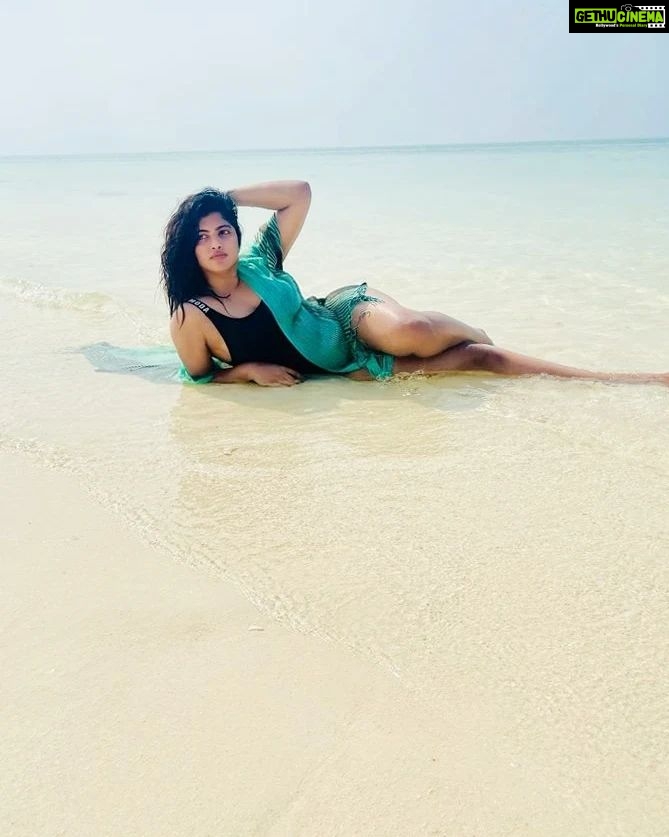Naina Sarwar Instagram - Posting First picture of 2022 from last days of 2021 ❤ Happy New year all🤗 may God fulfill all dat u guys desire for May d newyear bring us all more prosperity in the work, health n happiness in home😇 Lakshadweep Islands