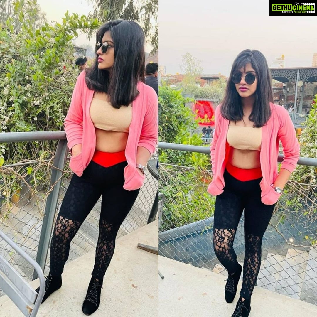 Naina Sarwar Instagram - 💗💗💗💗💗 pink tinge of love #valentineday2021