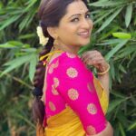 Nakshathra Nagesh Instagram – Saree @elegant_fashion_way 
Earrings @house_ofjhumkas 
Necklace @vrushti.official 
#beingsaraswathy #tamizhumsaraswathiyum