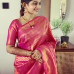 Nakshathra Nagesh Instagram – The #pudhuponnu look that I miss already 🙈😋 @varnam_by_shree this saree was just 😍😍 thank you for making my special days more special. Do check out @varnam_by_shree for more amazing collections!