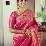 Nakshathra Nagesh Instagram - The #pudhuponnu look that I miss already 🙈😋 @varnam_by_shree this saree was just 😍😍 thank you for making my special days more special. Do check out @varnam_by_shree for more amazing collections!