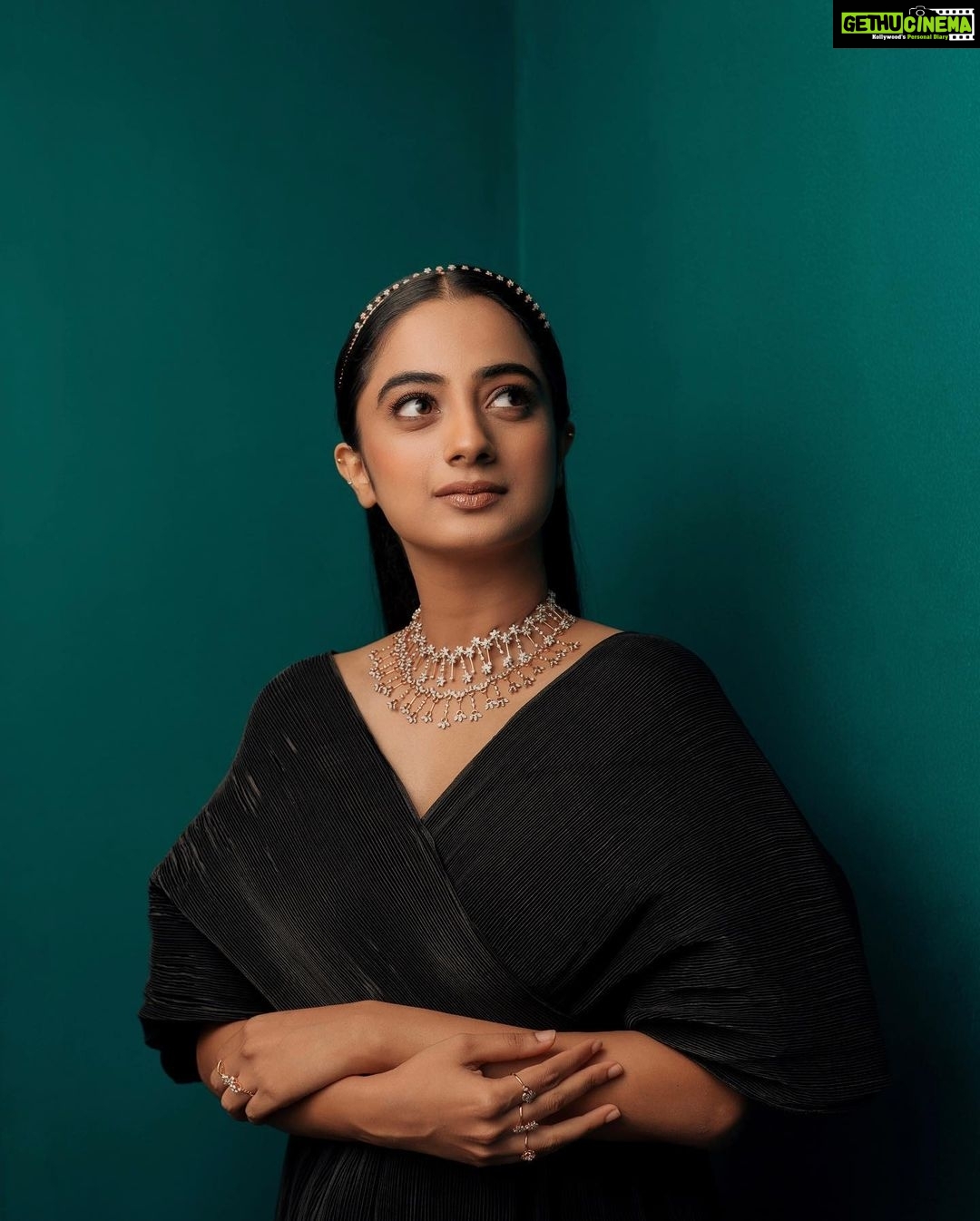 Namitha Pramod Instagram - These graceful glitters from @ttdevassy are never going to end! 'Coz aren't diamonds forever? I truly rediscovered elegance with the Divo Diamond Statements from TT Devassy Jewellery, Kunnamkulam. #ttdevassy #ttdevassyjewellery #myTTDstory #kunnamkulam Stylist : @asaniya_nazrin Photography : @vaffara_ Makeup & Hair : @unnips Coordination: @asaniya_nazrin Outfit: @_susan_lawrence_ Location : @alphaoldcourthouse Photography team : @vishnu_sivaji_ @rjrej Post Production : @iamvysak Video Editor : @sravan.here Styling Team : @amritha_lakshmi__