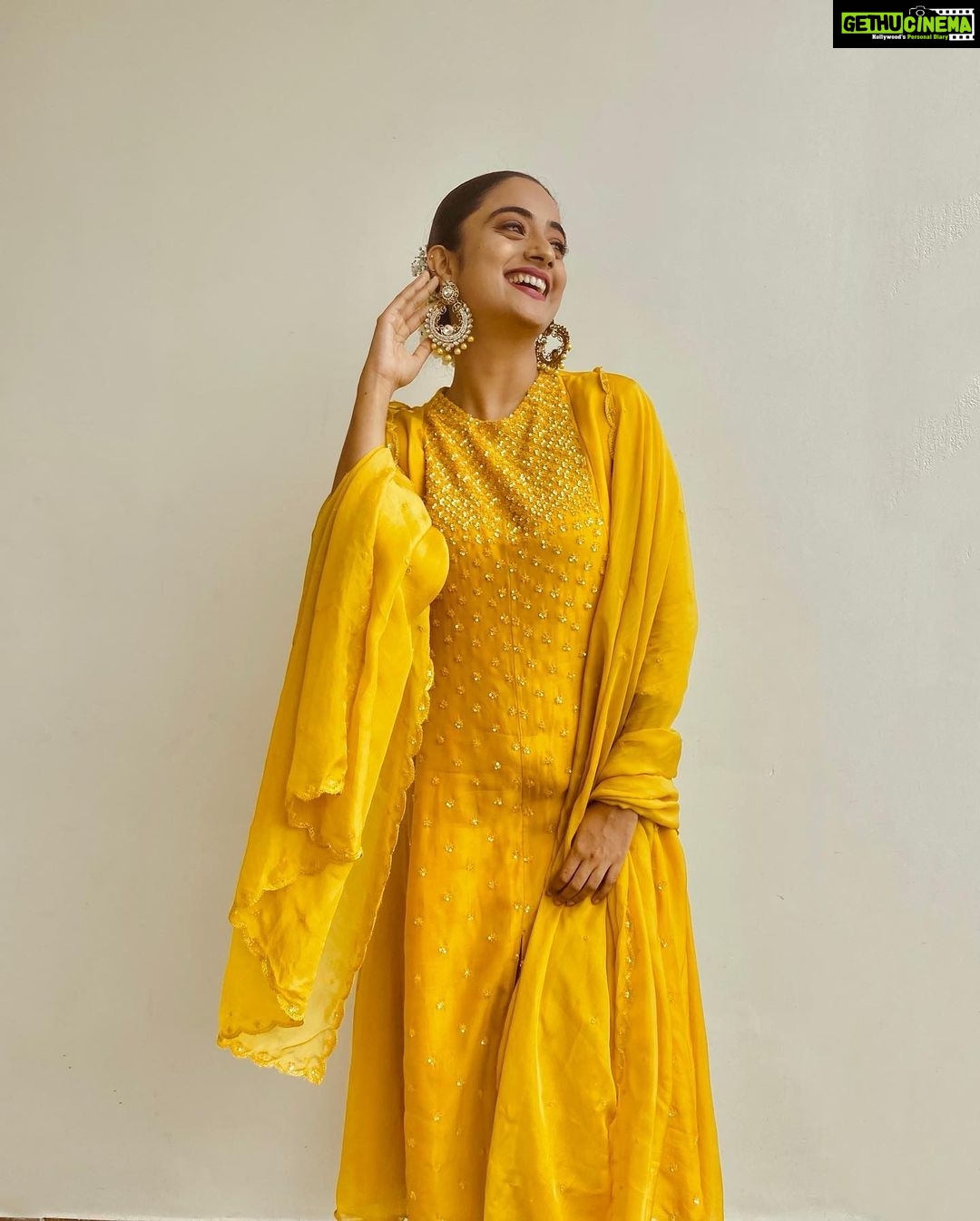 Namitha Pramod Instagram - Vintage Yellow with mulla mottu 🌼 Wearing: @labelmdesigners Styled by : @rashmimuraleedharan Hair&makeup : Yours truly Captured by : @_indu_pramod