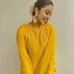 Namitha Pramod Instagram - Vintage Yellow with mulla mottu 🌼 Wearing: @labelmdesigners Styled by : @rashmimuraleedharan Hair&makeup : Yours truly Captured by : @_indu_pramod