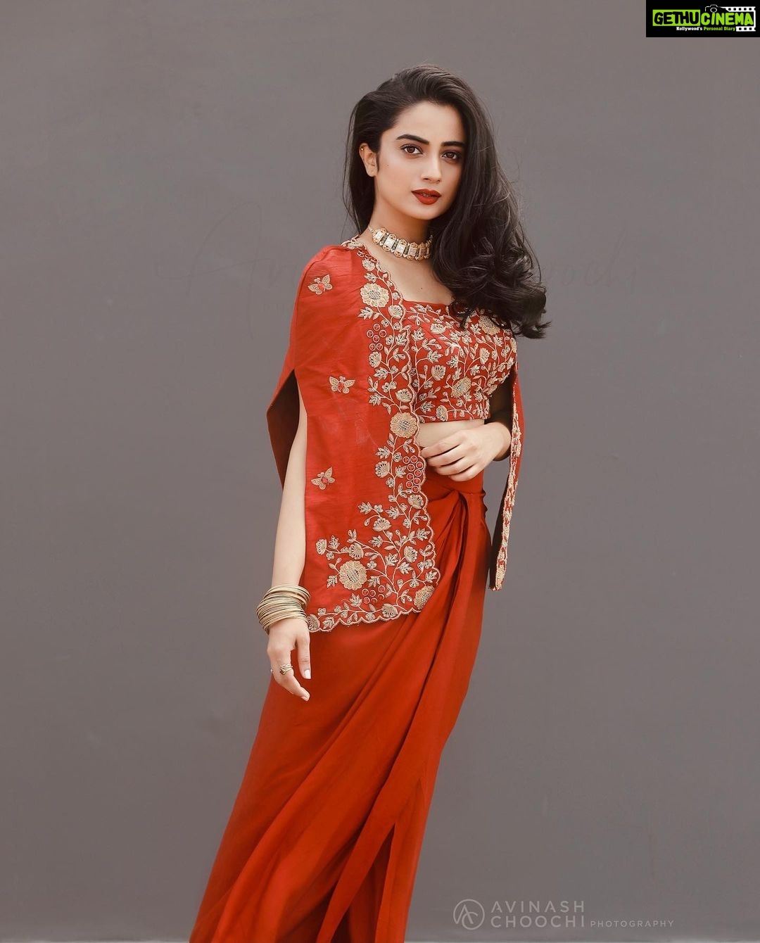 Namitha Pramod Instagram - ✨ Captured by: @avinashchoochiphotography Styled by : @rashmimuraleedharan MUA : @amal_ajithkumar Wearing: @thunnal Jewellery: @antegra_diaries