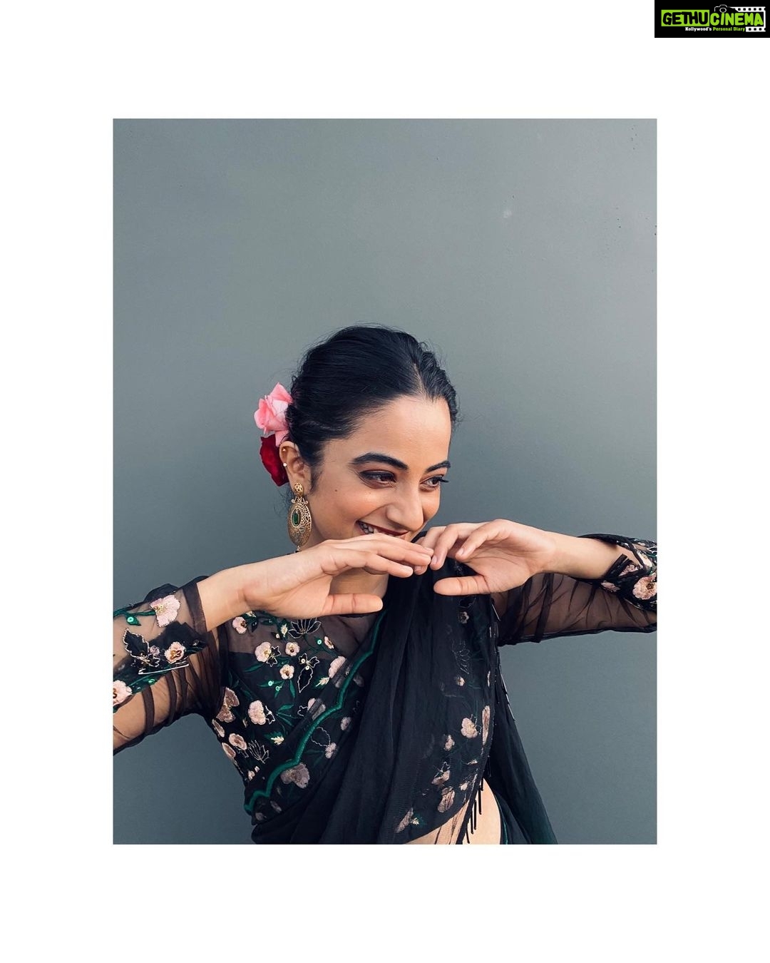 Namitha Pramod Instagram - ✨ Wearing: @t.and.msignature Jewellery: @m.o.dsignature Styled by : @rashmimuraleedharan Captured by : @aki_tha_ Makeup: Yours truly Hair : Amma
