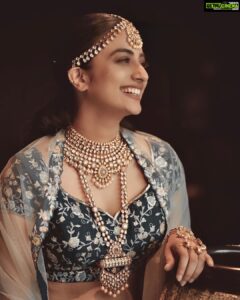 Namitha Pramod Instagram - ✨ Photography : @jeesjohnphotography Styled by : @aayishanadhirshahh MUA : @samson_lei Wearing : @silkycalicut Jewellery: @kushalsfashionjewellery Location: @storieshome_concepts